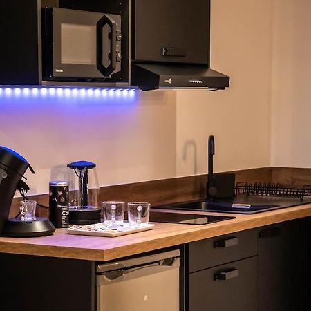 Blue Night - Jacuzzi - Bord De Seine Apartamento Corbeil-Essonnes Exterior foto