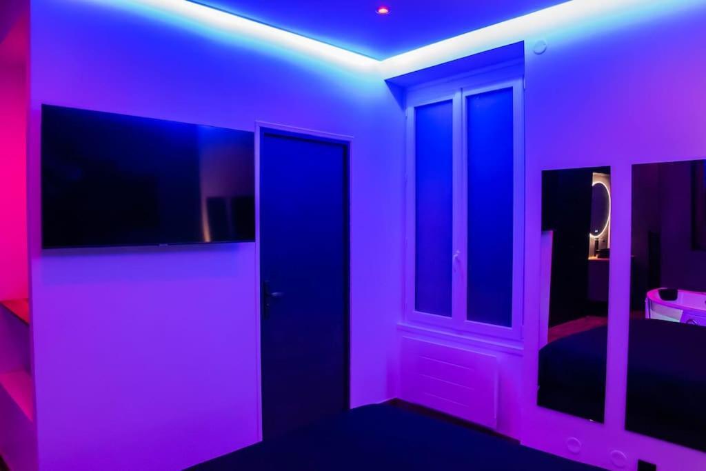 Blue Night - Jacuzzi - Bord De Seine Apartamento Corbeil-Essonnes Exterior foto